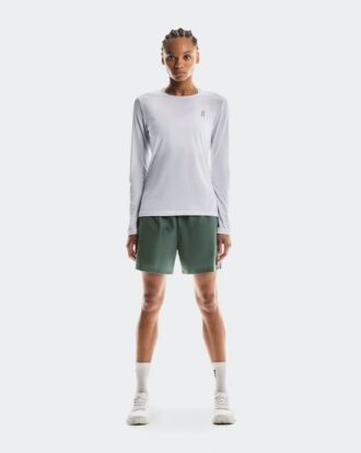 レディース 5″ Core Shorts Olive