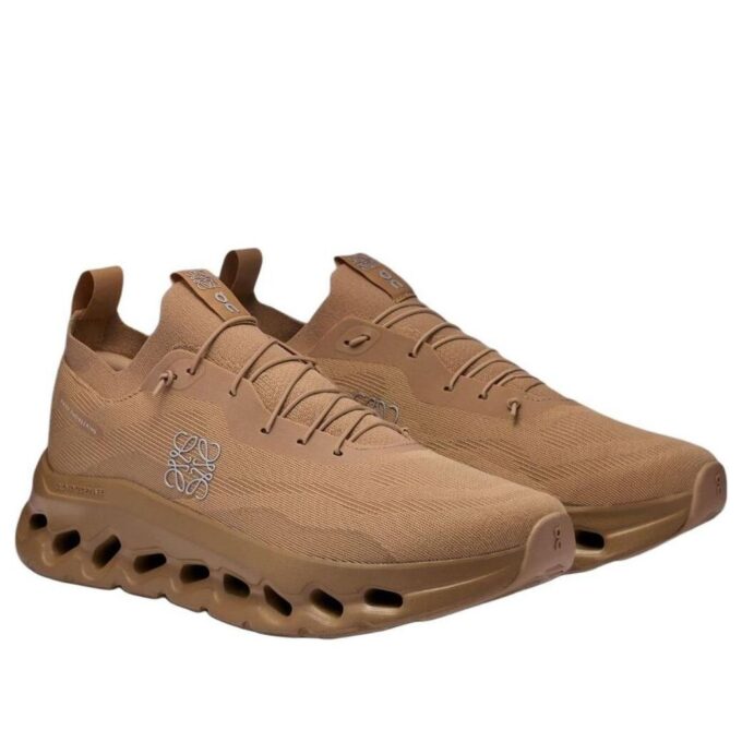 On Running x LOEWE Cloudtilt “Dark Sand” On Running x LOEWE Cloudtilt “Dark Sand”